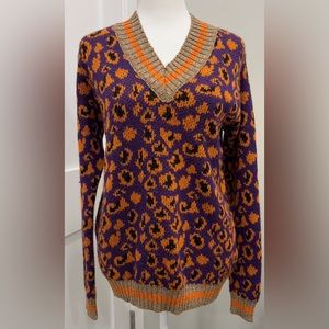 Non-stop brand sweater, super rare ! Size large v neck, Hermes orange color !